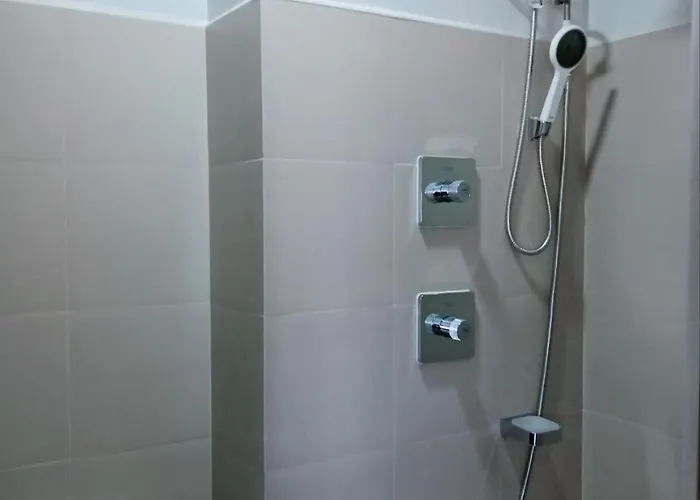 Unistay Ph